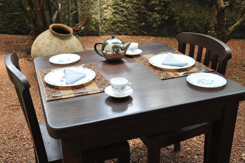 Bangalawa Bed & Breakfast Nawala Dış mekan fotoğraf